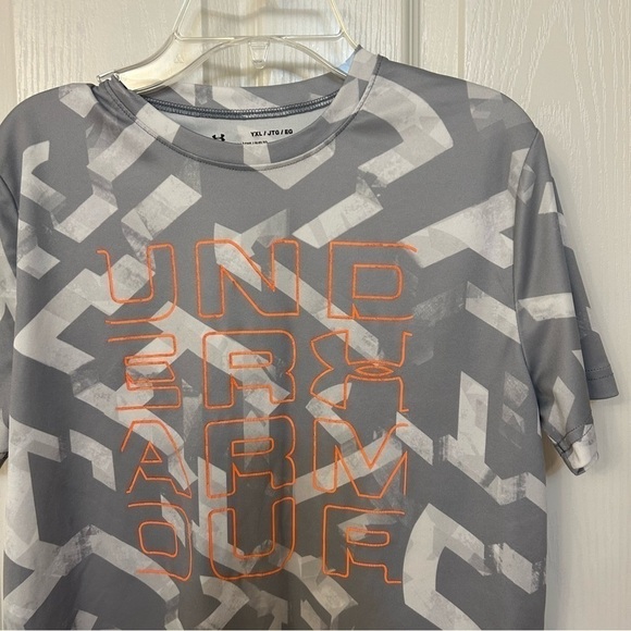 Under Armour Big Boys HeatGear top in Grey/White Size YXL - Picture 2 of 7